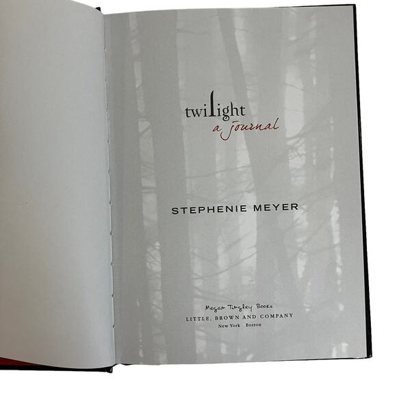 The Twilight Saga "Twilight" Journal - Picture 3 of 7